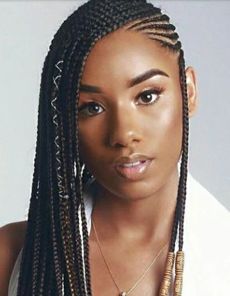This cool frontal wig hairstyle is side cornrows.