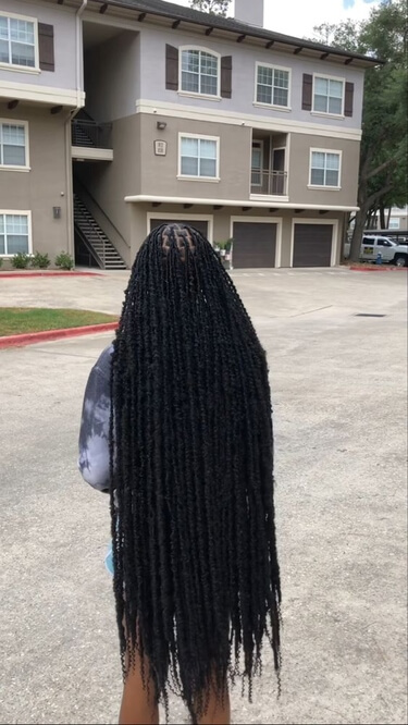 60-Knee-length-Butterfly-locs